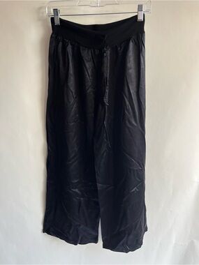PJ Harlow Pajama Pants Satin Black Jolie Capri Sz XS PJ’s EUC